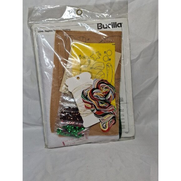 Bucilla Gallery of Stitches Ragtime Teddies 15” Felt Stocking Kit NIP Christmas - Picture 5 of 6